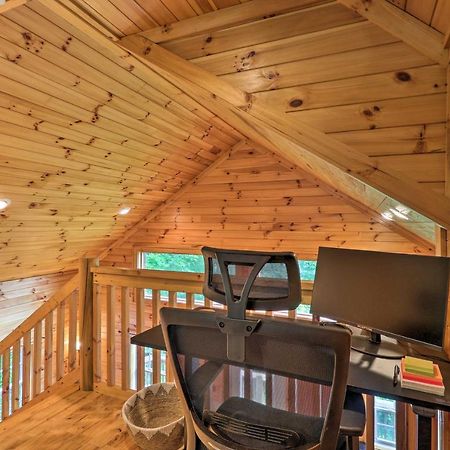 Cozy Boone Cabin With Deck Close To Downtown! 외부 사진