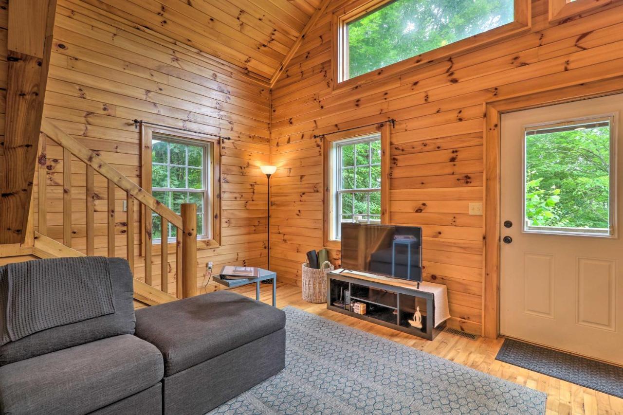 Cozy Boone Cabin With Deck Close To Downtown! 외부 사진