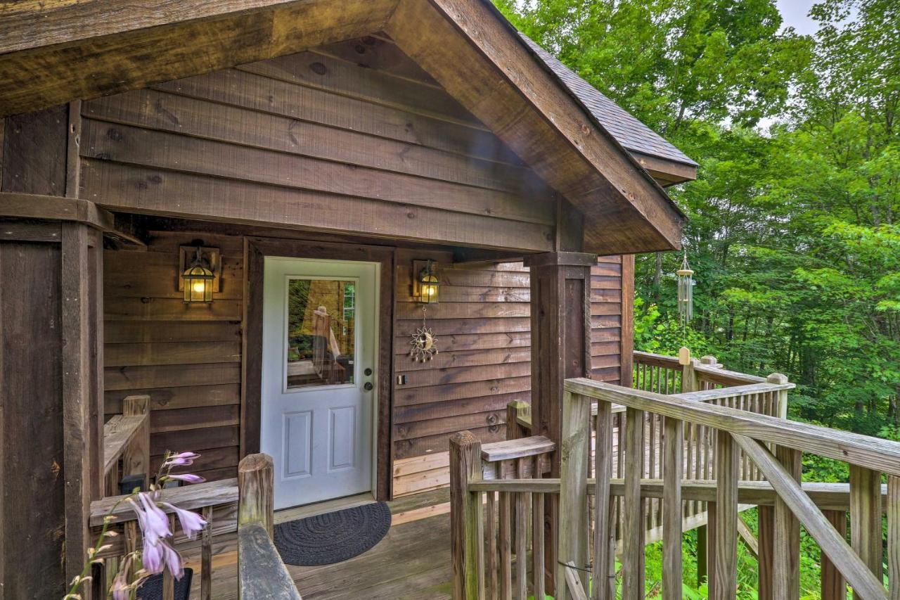 Cozy Boone Cabin With Deck Close To Downtown! 외부 사진